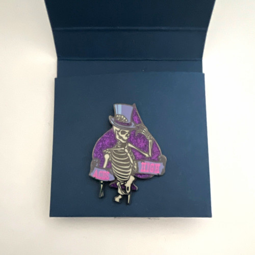 Valve collectible pin - valve,